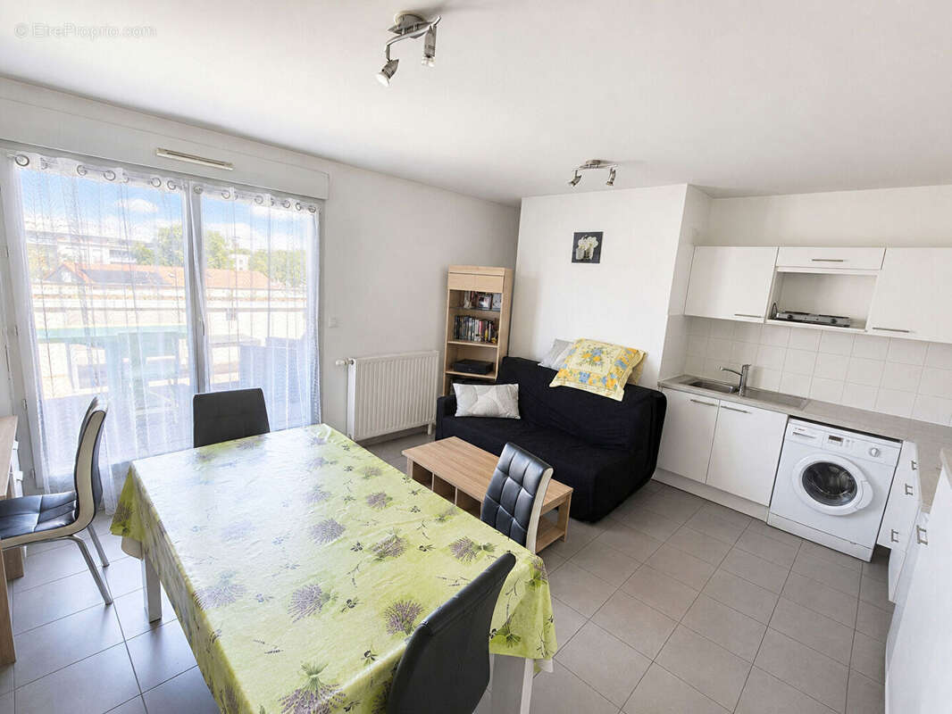 Appartement à SAINT-FONS
