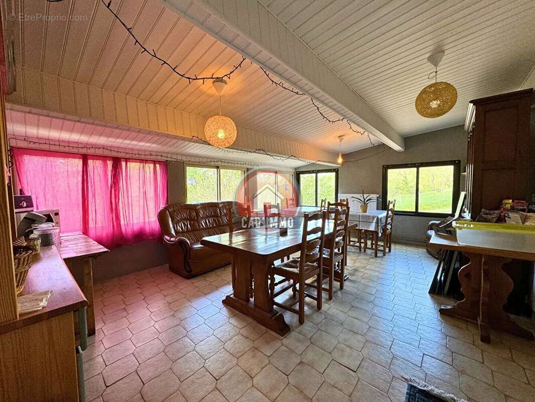 Maison à LE BUISSON-DE-CADOUIN