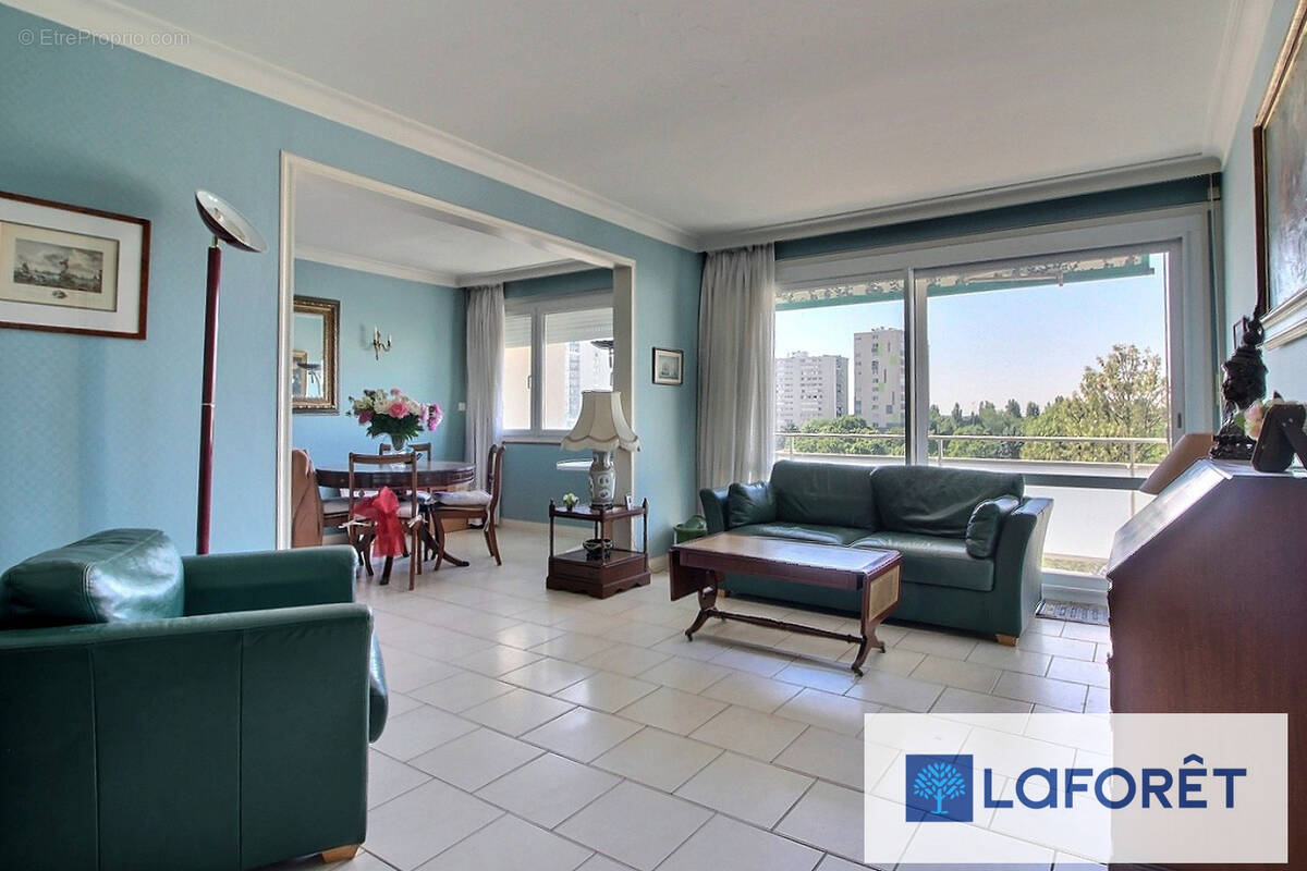 Appartement à RIS-ORANGIS