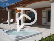 Maison à GREOUX-LES-BAINS