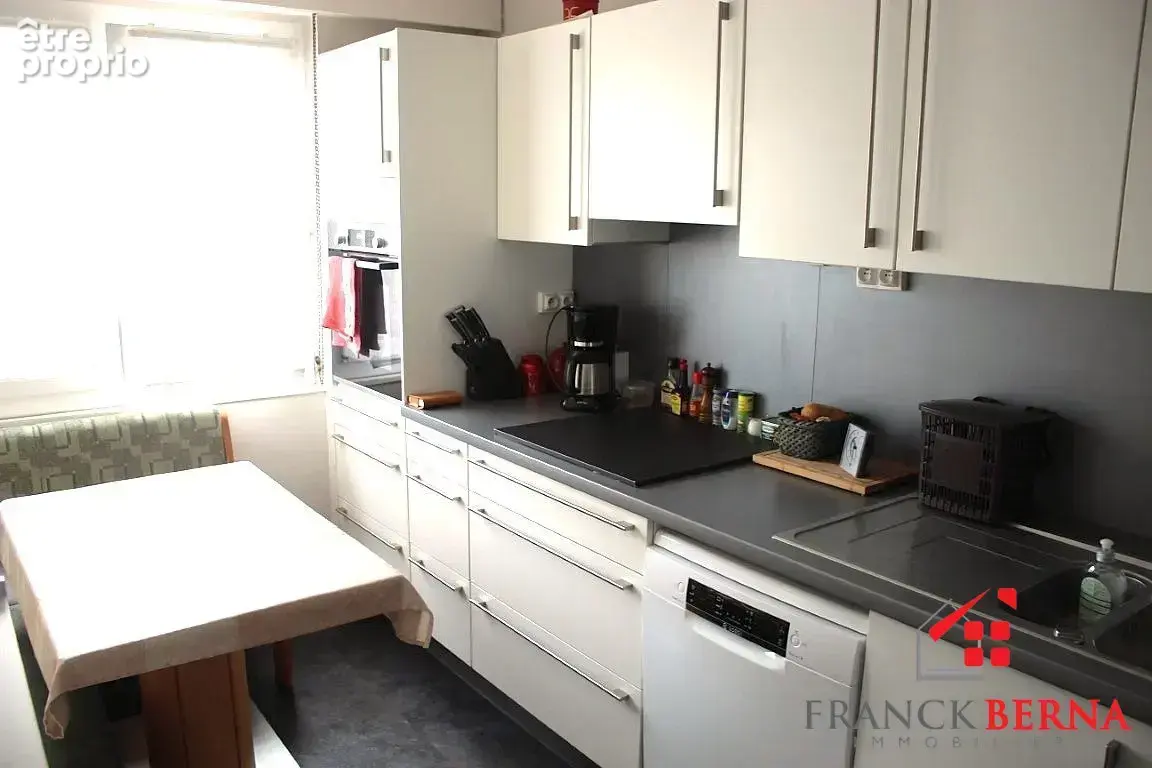 Appartement 4 pièces 82 m² à vendre à Colmar (68000) - photo 3