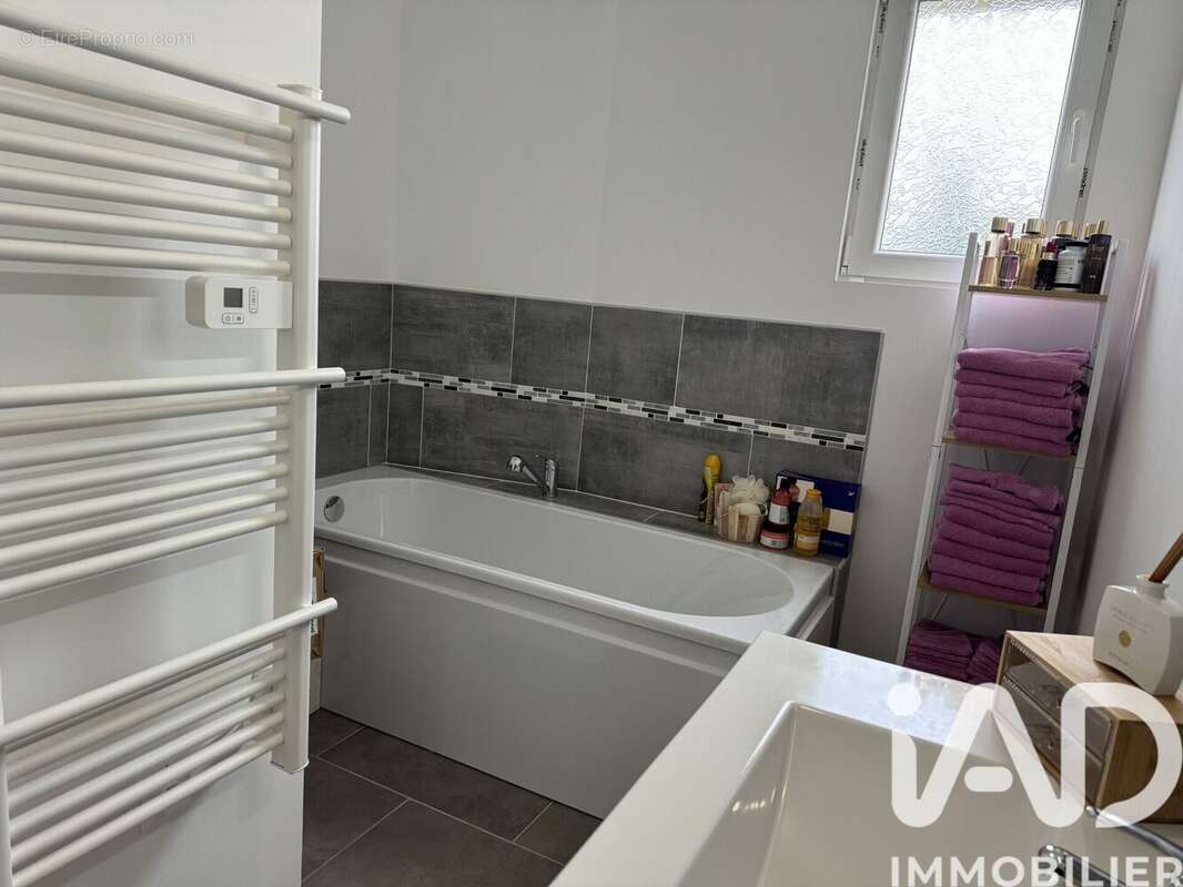 Maison 132 m² à La Chapelle-Sur-Loire  - photo 7