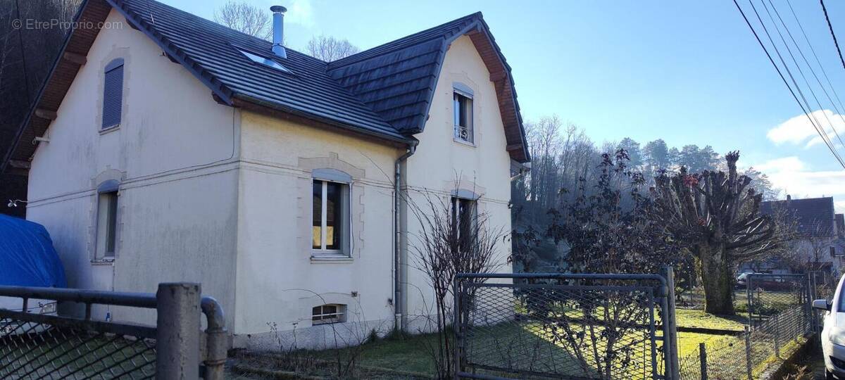 Maison à PLANCHER-BAS