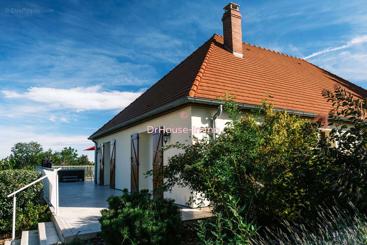 Maison à COURTENAY