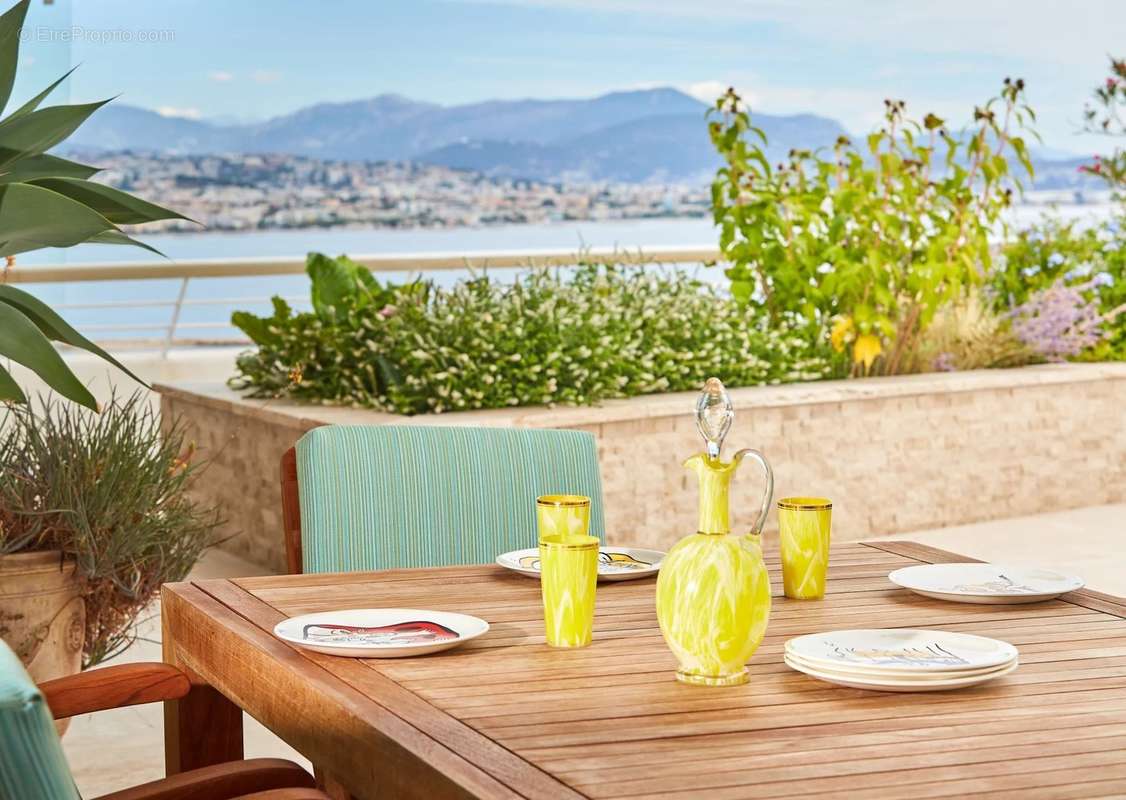 Appartement à VILLENEUVE-LOUBET