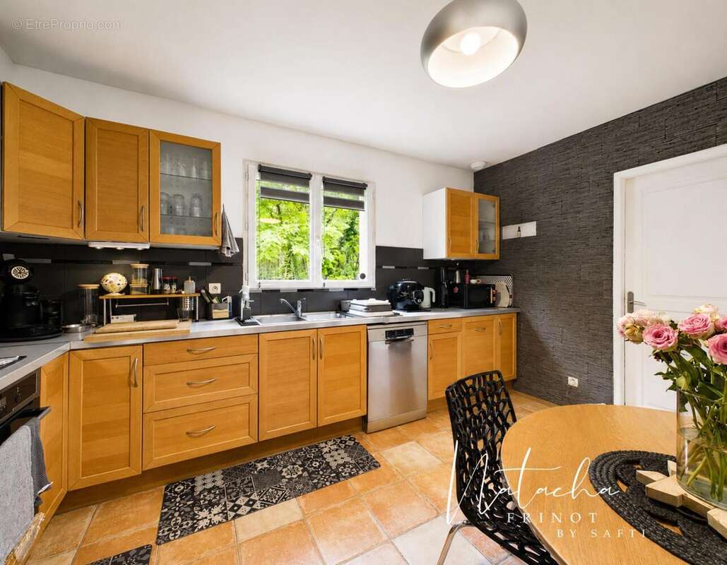 Maison 170 m² à Bouloc  - photo 5