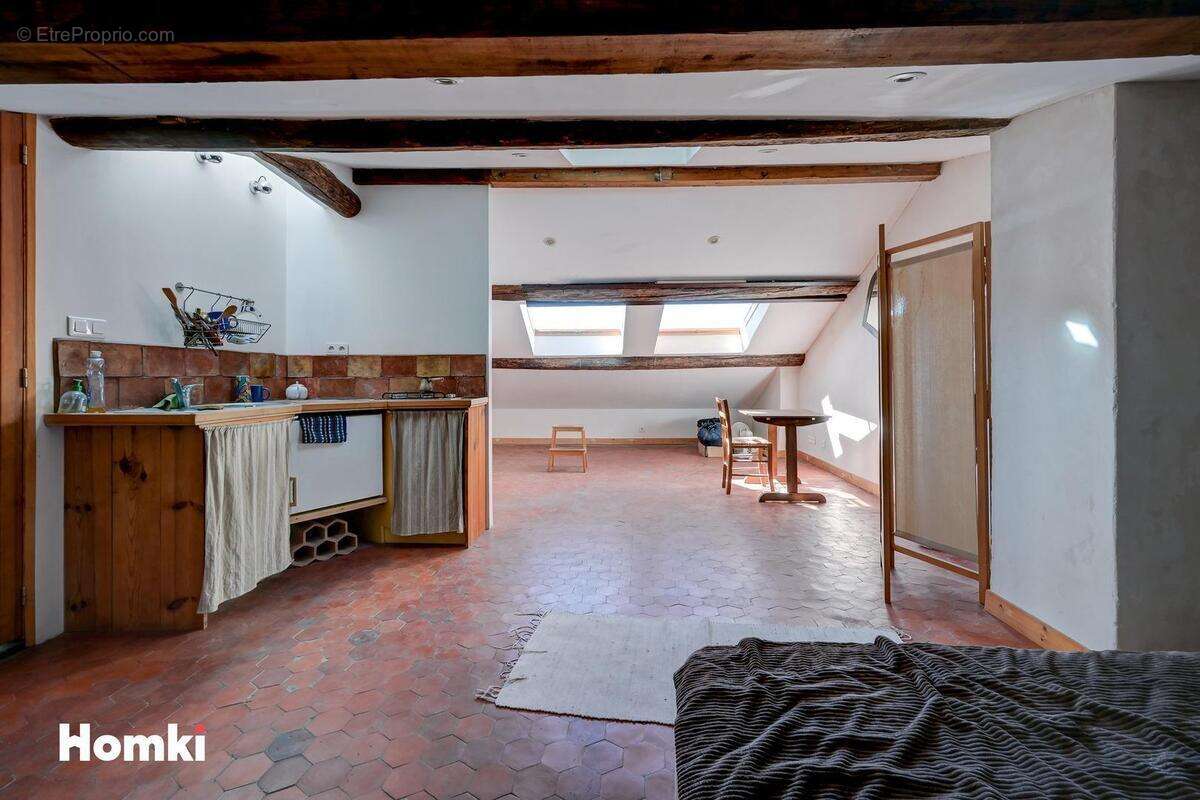 Appartement à MARSEILLE-6E