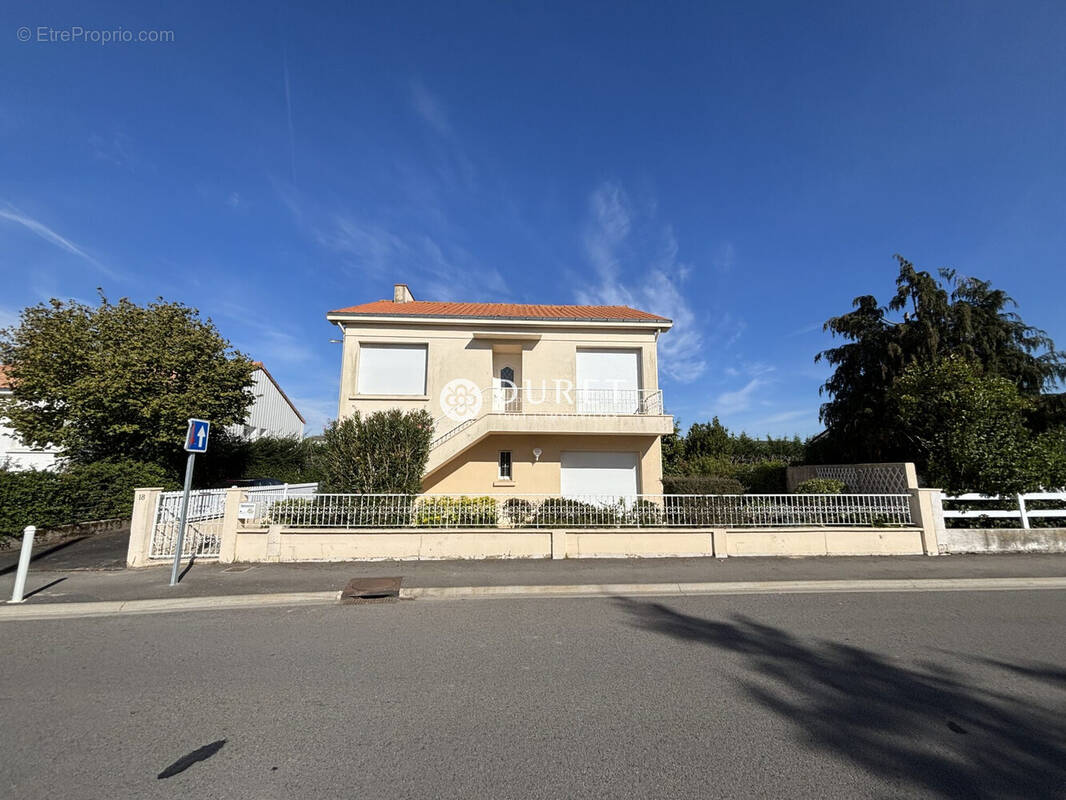 Maison à LES SORINIERES