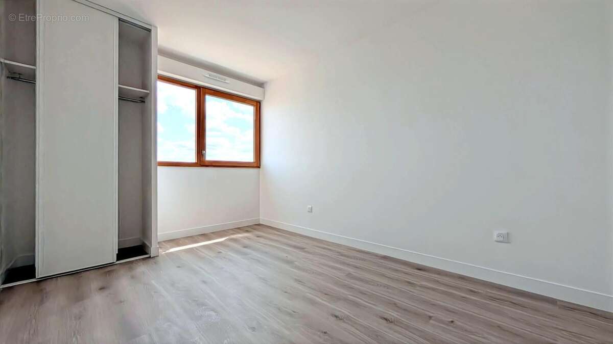 Appartement à BUSSY-SAINT-GEORGES