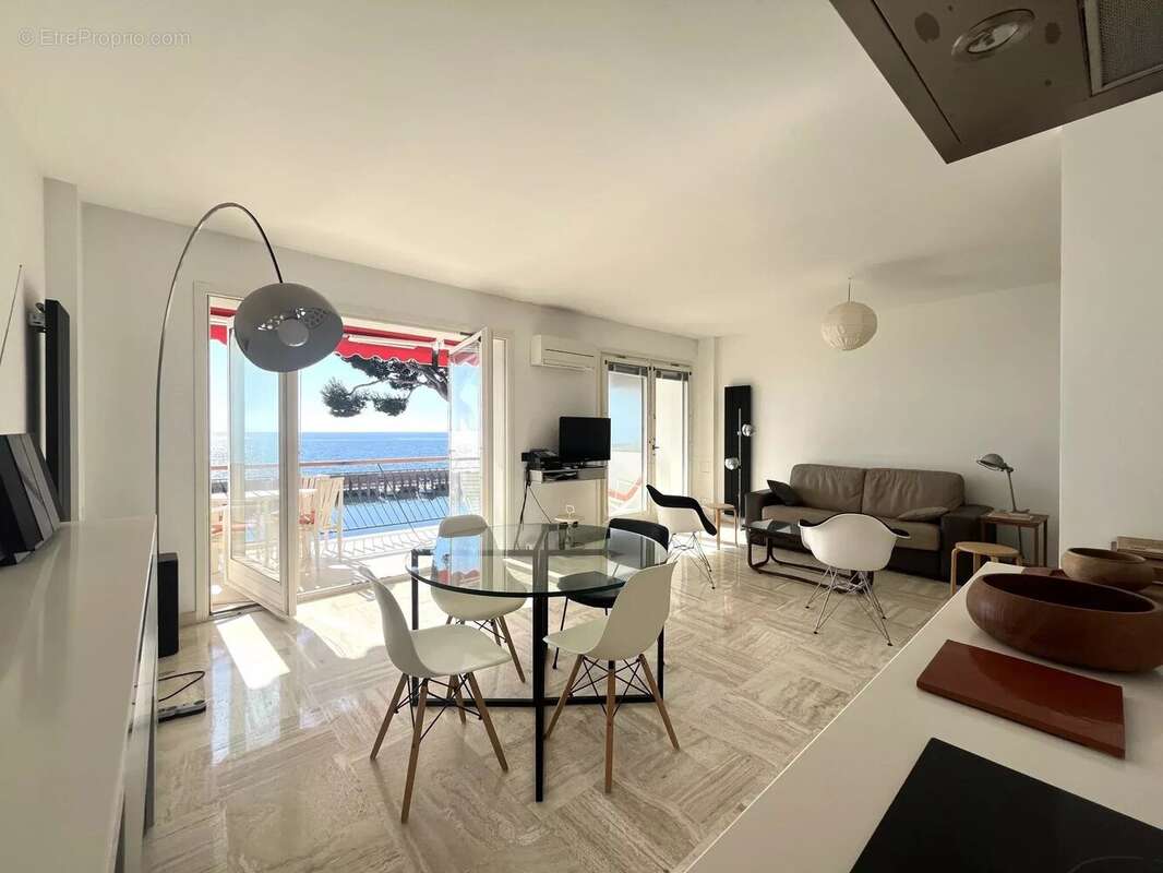 Appartement à EZE
