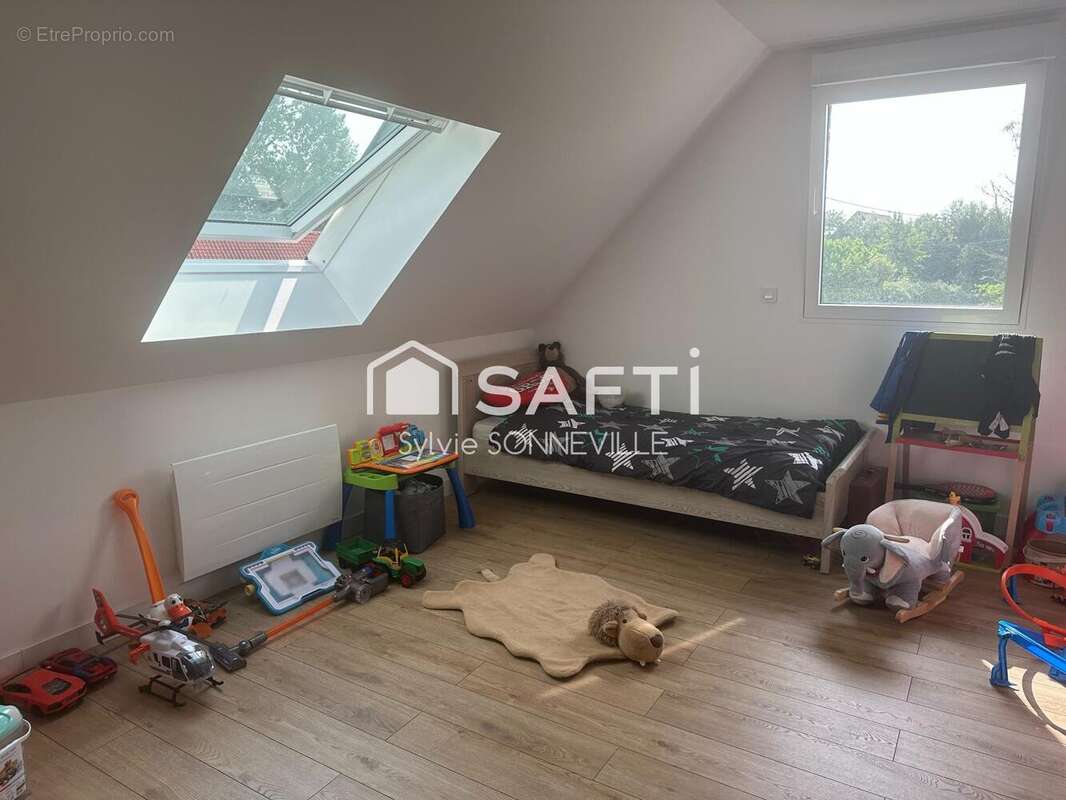 Maison 255 m² à Millam  - photo 6