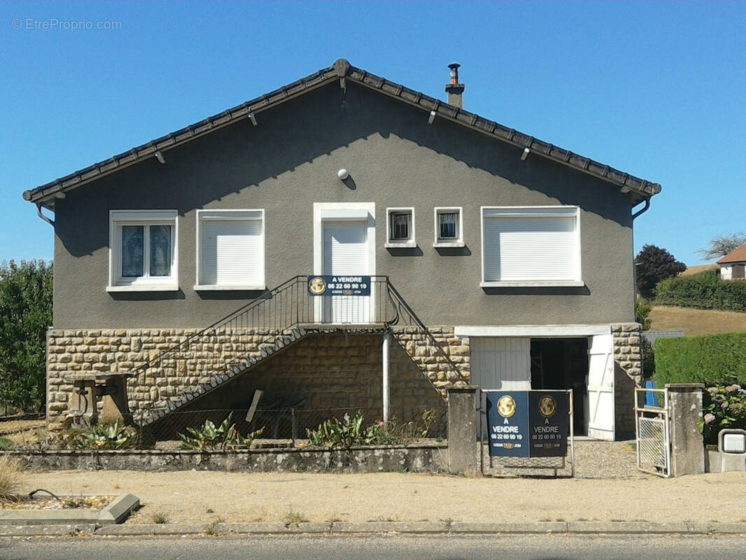 Maison à VENDENESSE-SUR-ARROUX