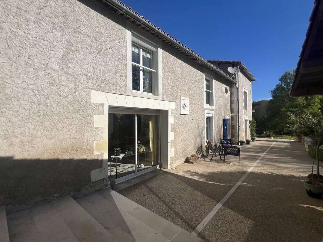 Maison à LHOMMAIZE