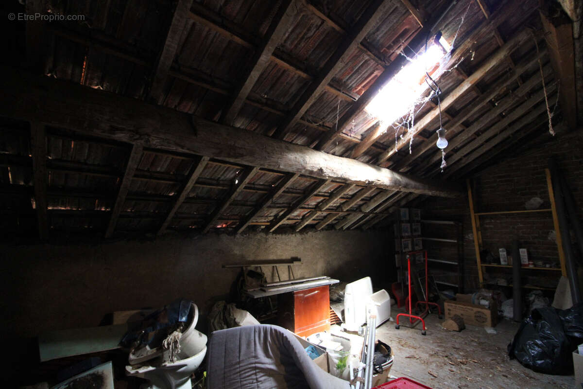 Appartement à SAINT-PAUL-LE-JEUNE
