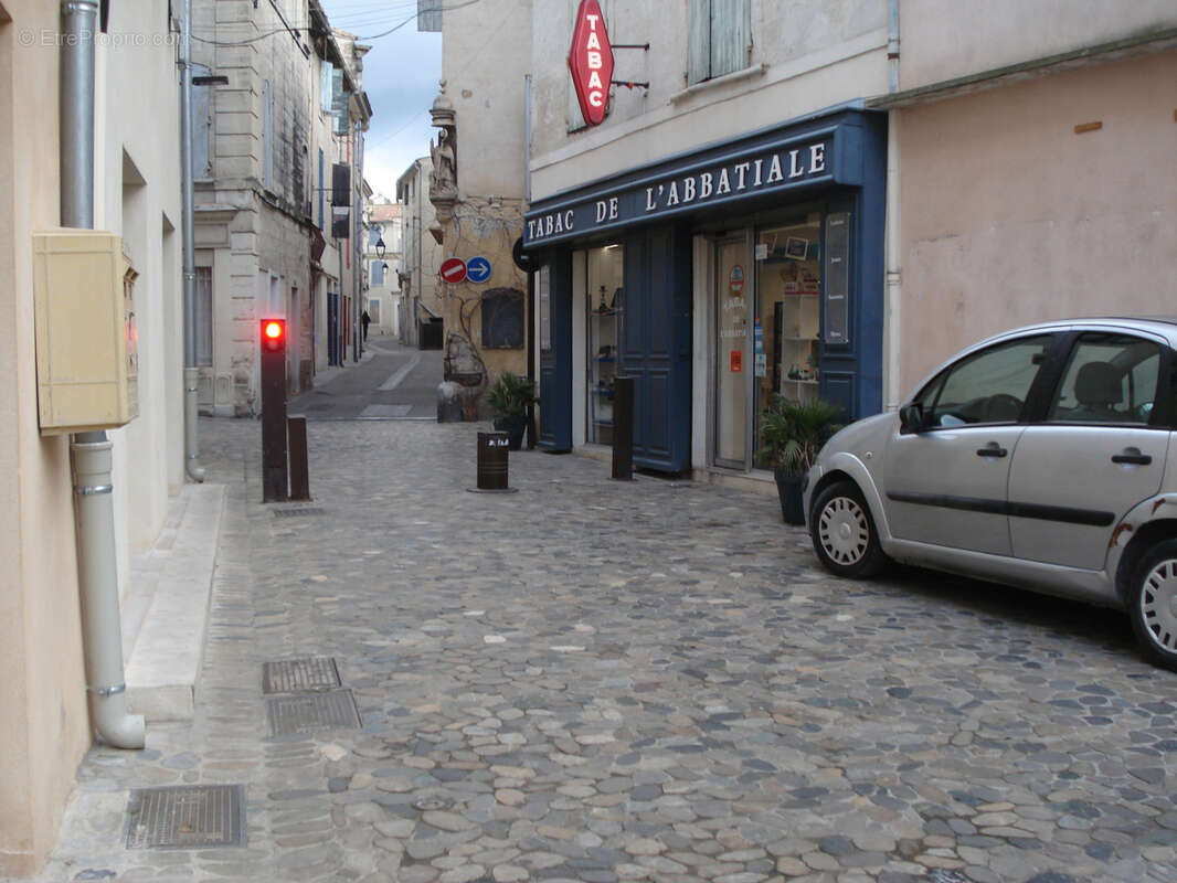 Commerce à SAINT-GILLES