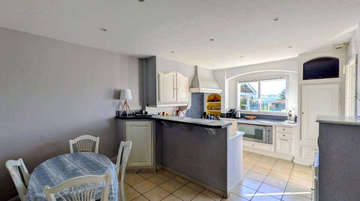 Maison à MARCY-L'ETOILE