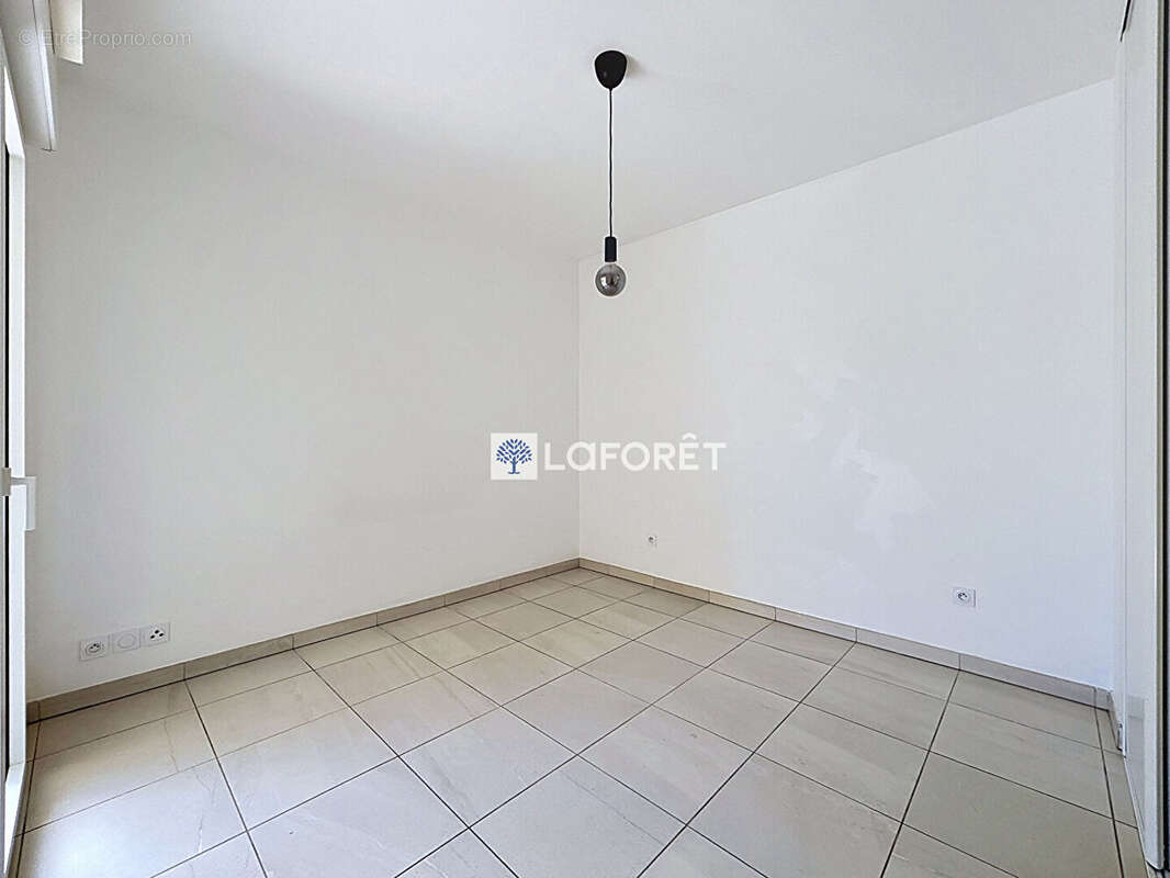 Beausoleil 2 pièces 40.01 m2 - jardin privatif et garage fermé - photo 10