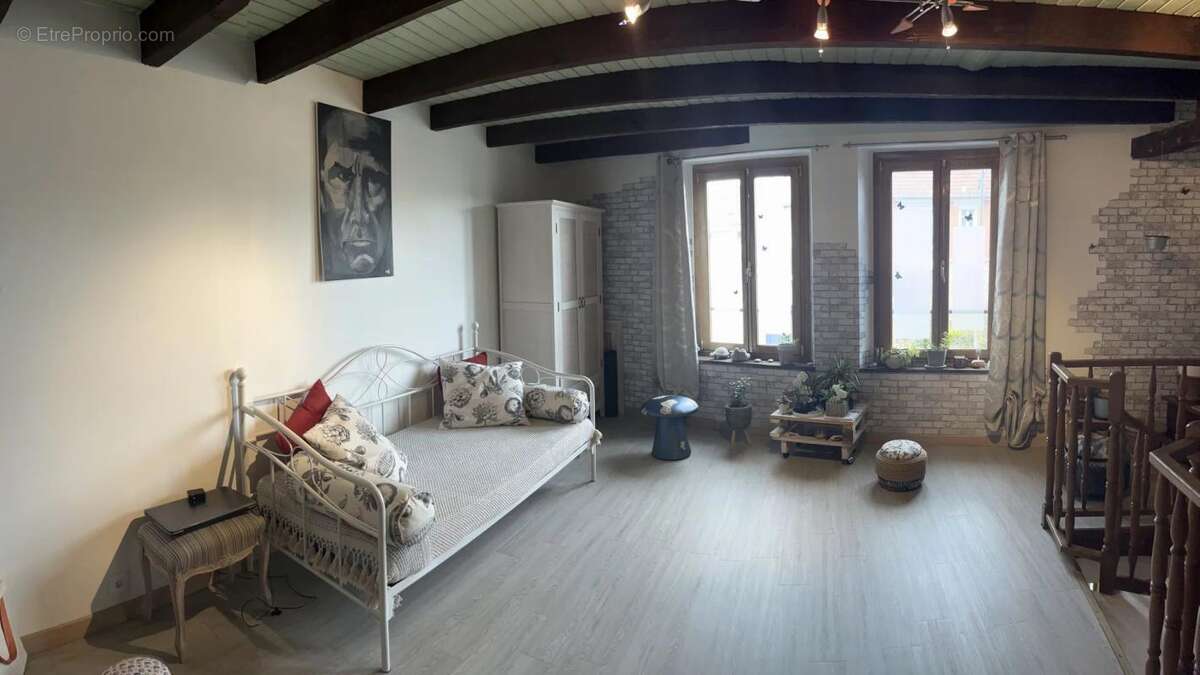 Maison à SAINTE-MENEHOULD