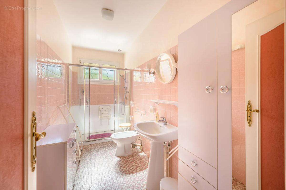 Maison de 6 pièces de 140 m² à Bléré - photo 11