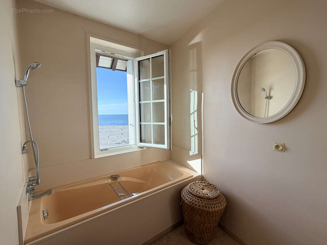 Appartement à TROUVILLE-SUR-MER