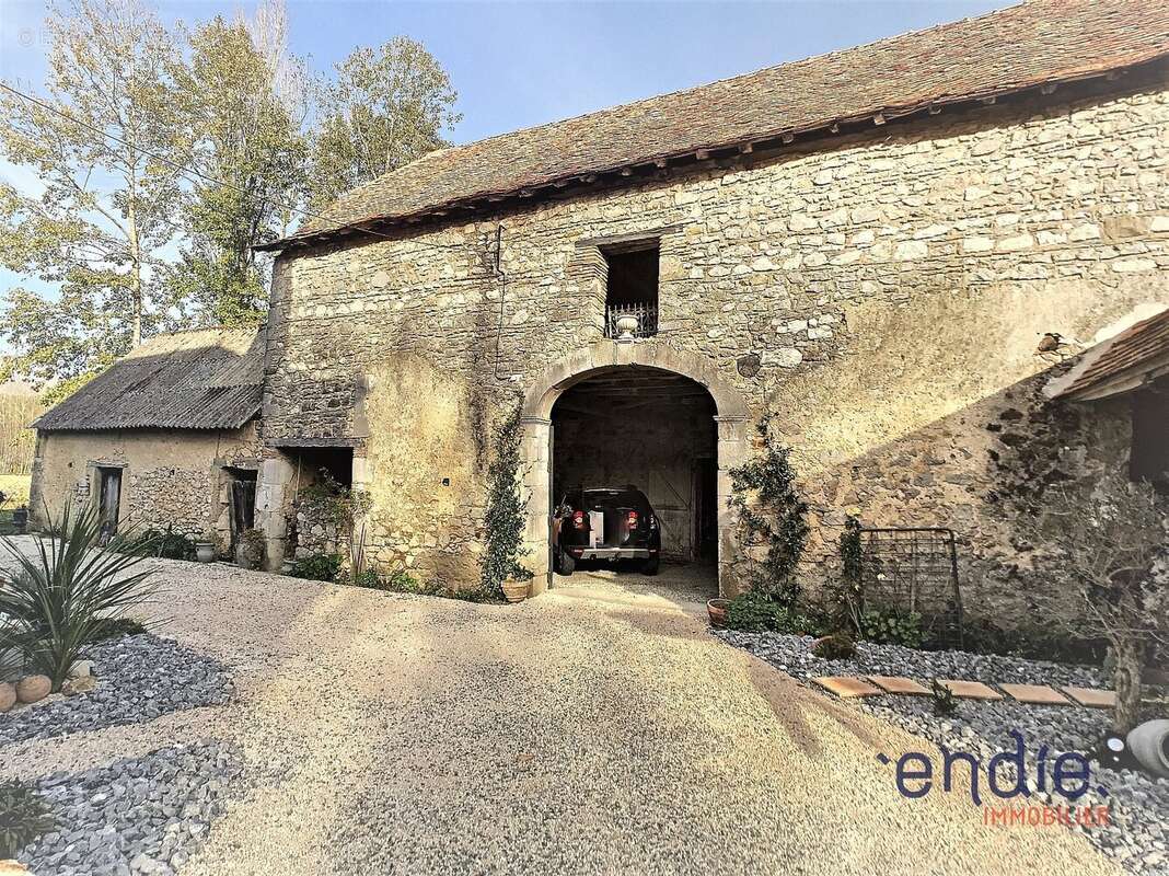 Maison à LOUBIENG