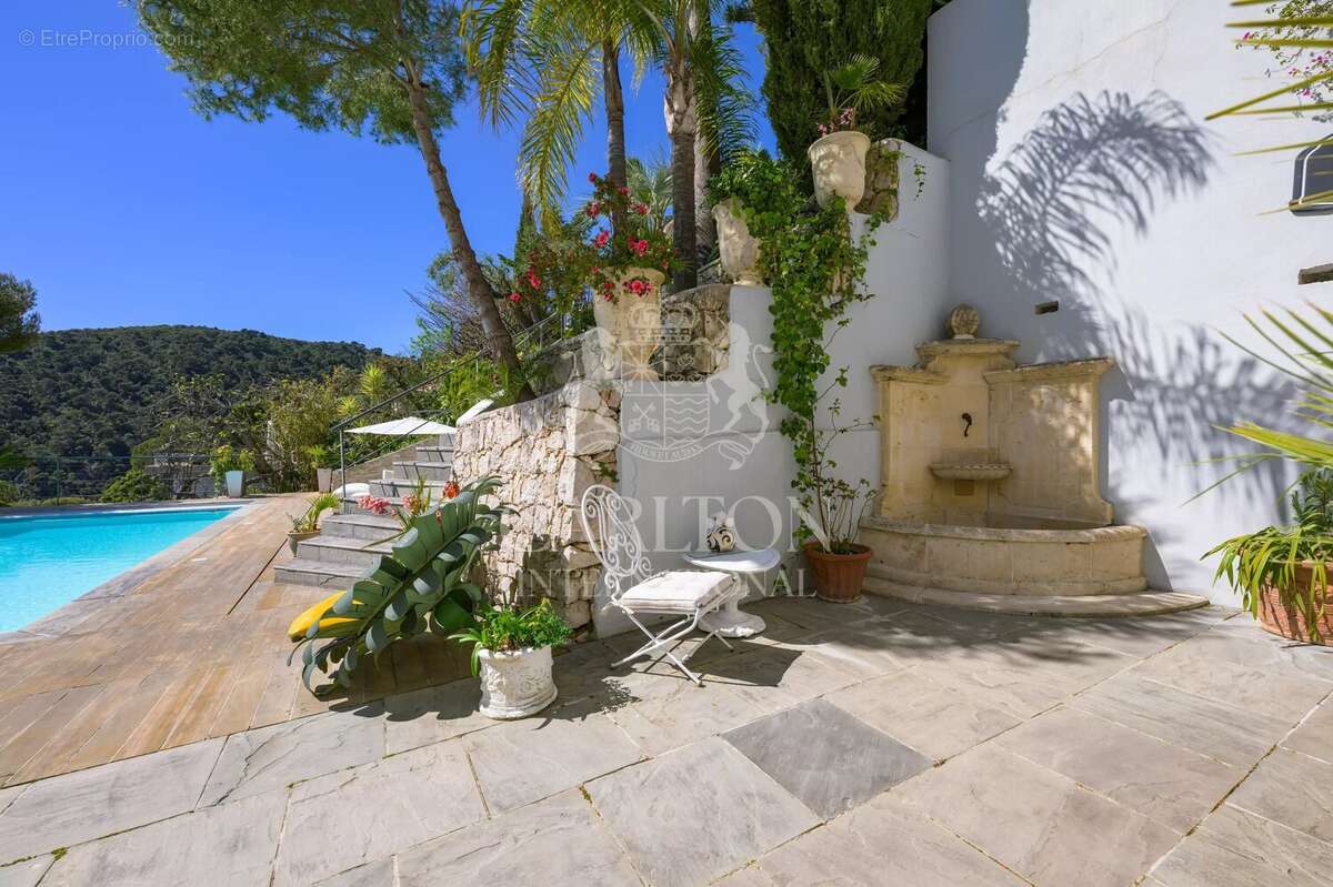 Maison à EZE