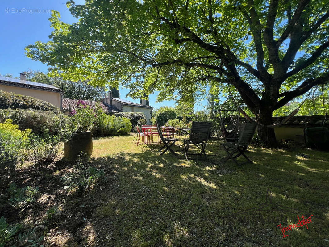 Maison à VAISON-LA-ROMAINE