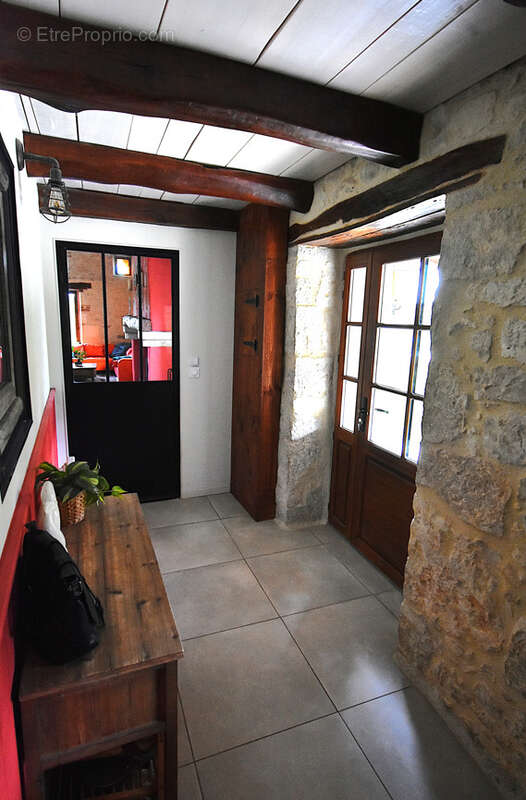Très belle maison rénovée sur 8h avec terrain de loisir. - photo 12