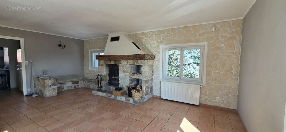 Maison à CHAMPIS