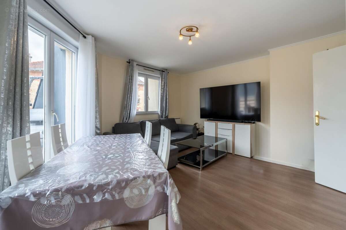 Appartement à BONDY