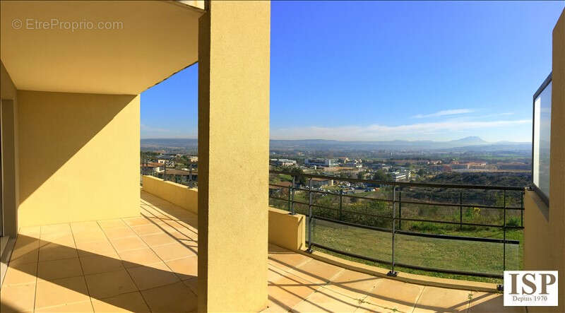 La Duranne - Appartement T3 - Vue dégagée avec terrasse + Parking - photo 4