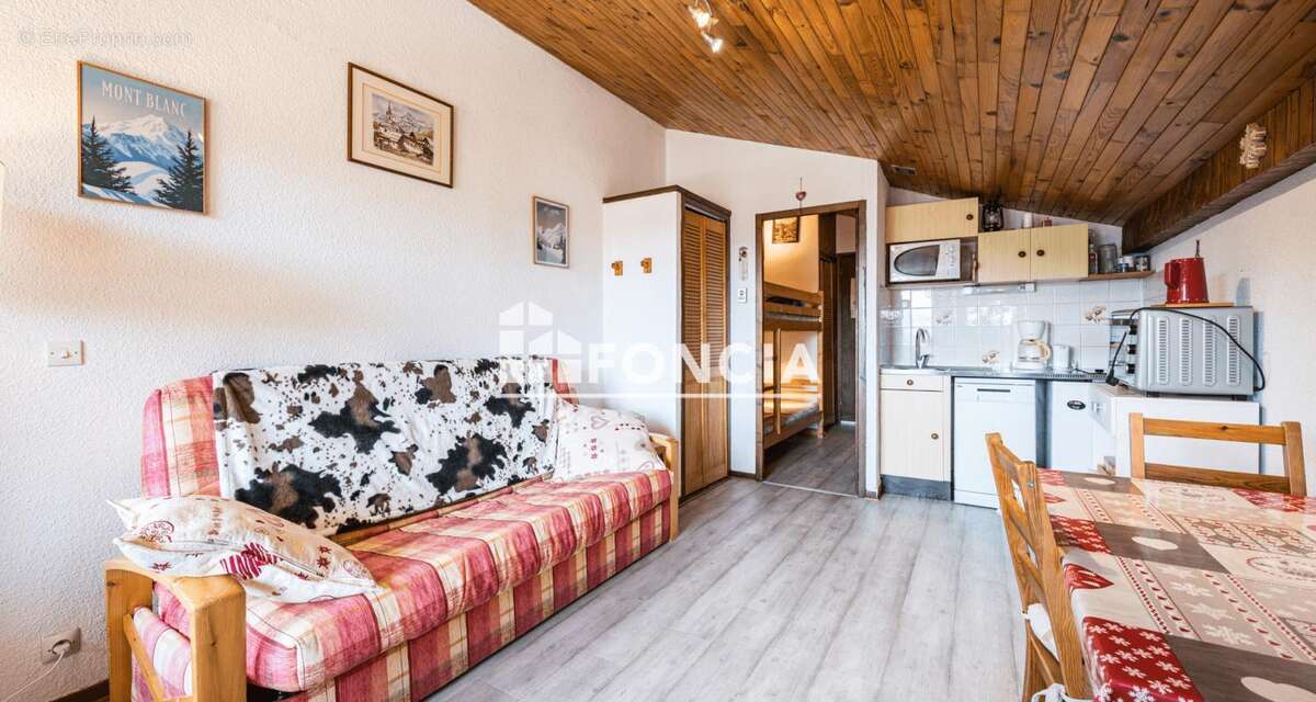 Appartement à NOTRE-DAME-DE-BELLECOMBE