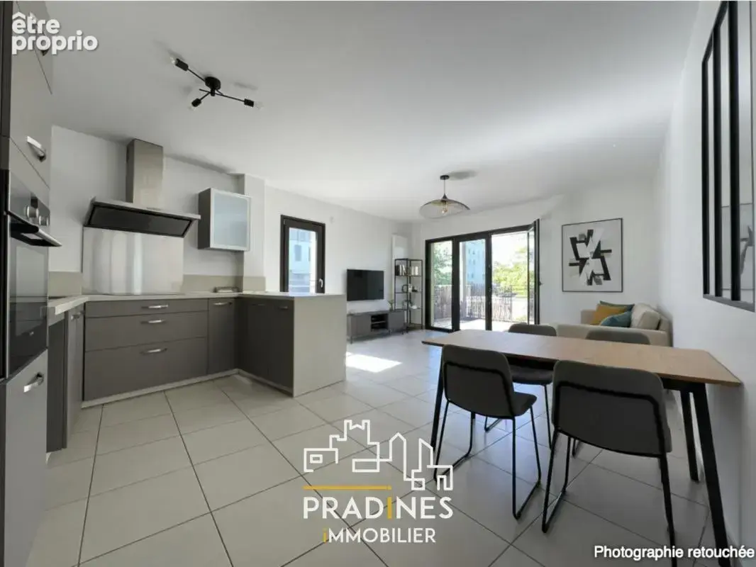 Photo Appartement à Sathonay-Camp au prix de 239 000€