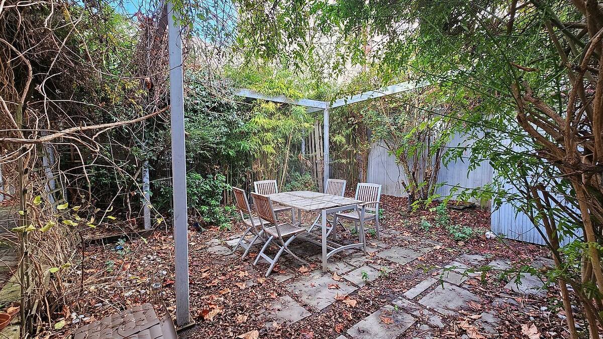 Appartement à PARIS-14E