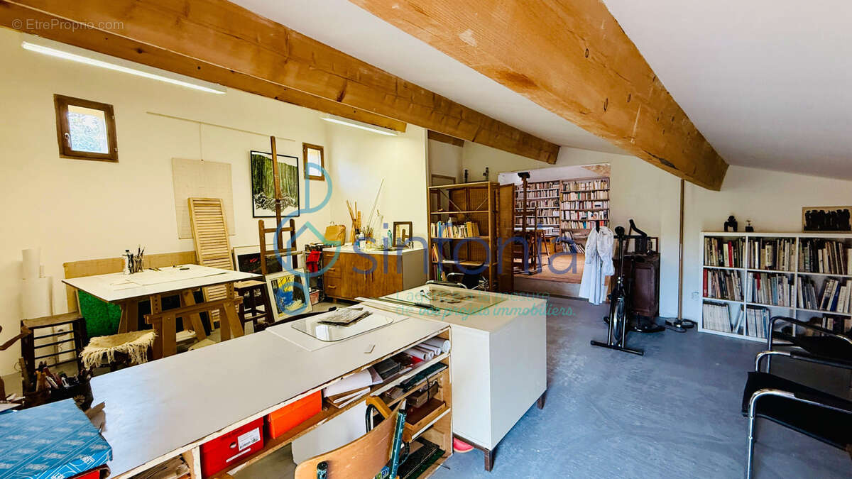Maison à SAINT-QUENTIN-LA-POTERIE