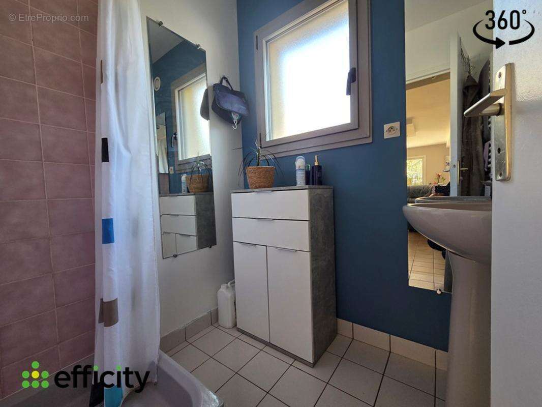 Maison à LA CHAPELLE-DES-FOUGERETZ