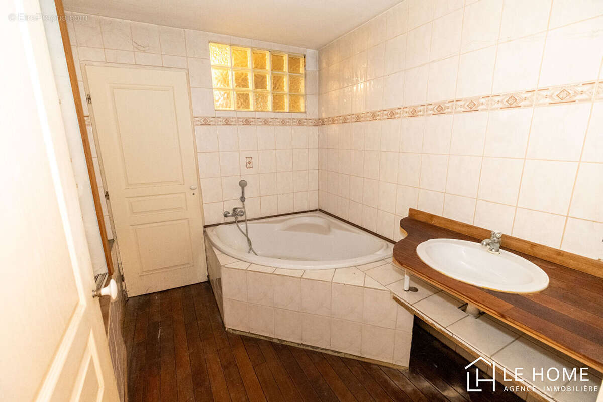 Appartement à TASSIN-LA-DEMI-LUNE