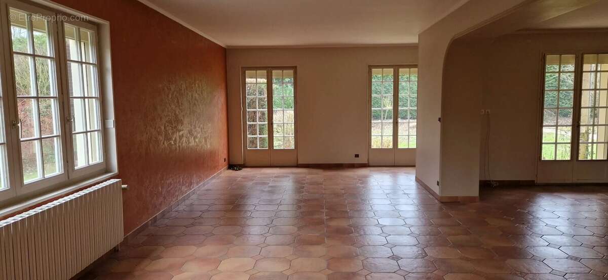 Maison à MERLIEUX-ET-FOUQUEROLLES