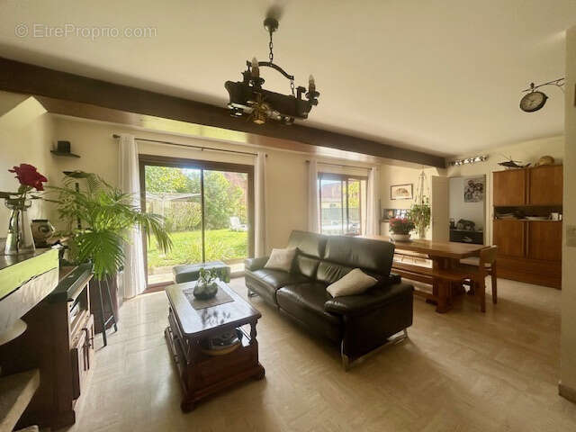 Maison à SAVIGNY-SUR-ORGE