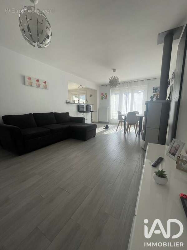 Maison 84 m² à Savigny-Le-Temple  - photo 4