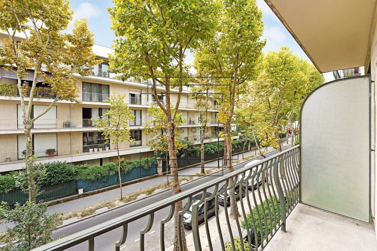 Appartement à NEUILLY-SUR-SEINE