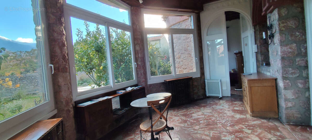 Prades - maison bourgeoise authentique en marbre rose - piscine - vue canigou - photo 8