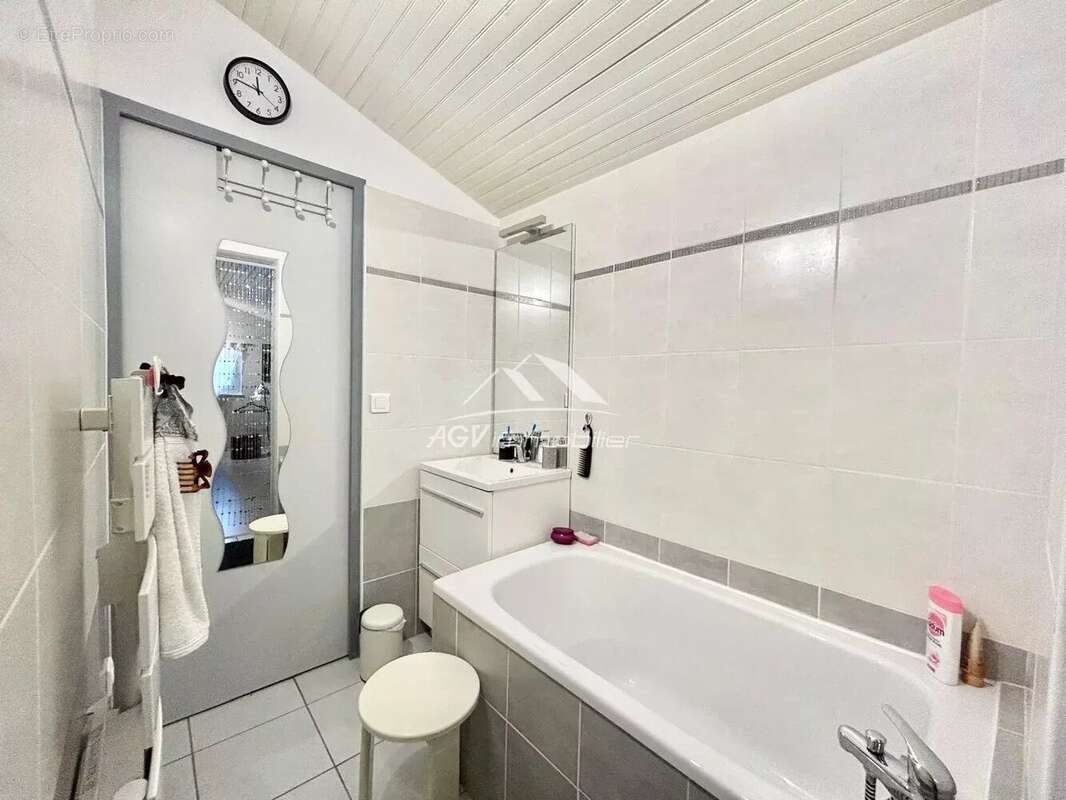 Maison à SAINT-PRIVAT-DES-VIEUX