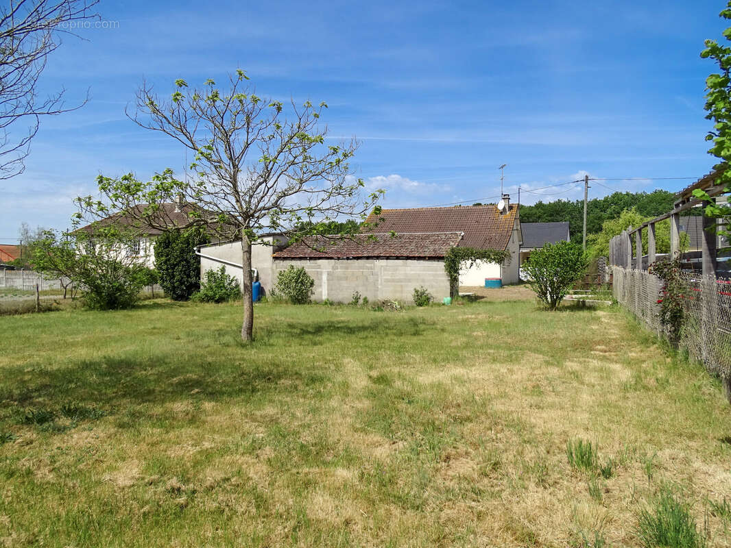 Maison à CHATRES-SUR-CHER
