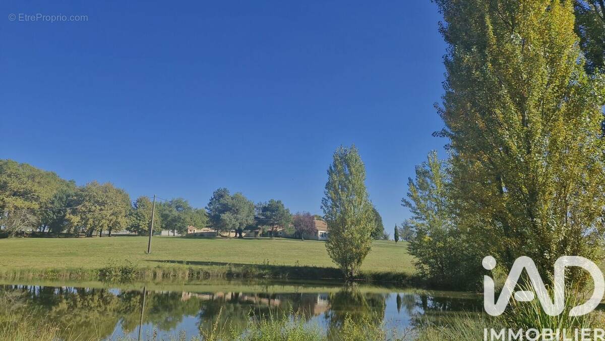 Photo 1 - Maison à LES LEVES-ET-THOUMEYRAGUES