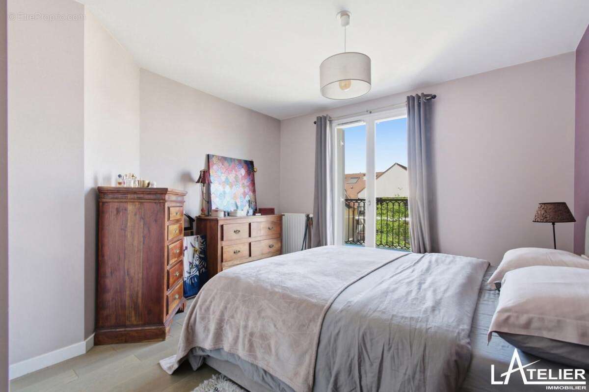 Appartement à MAREIL-MARLY