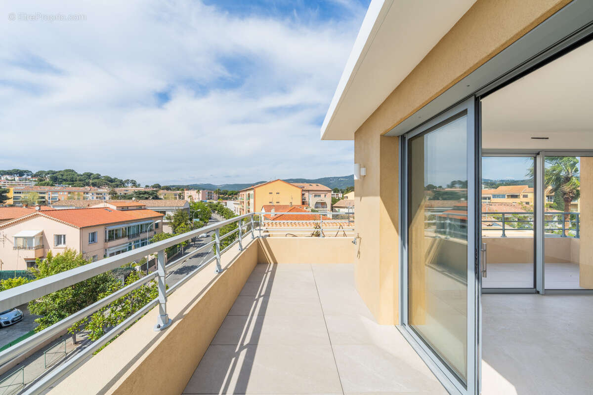 Appartement à SANARY-SUR-MER