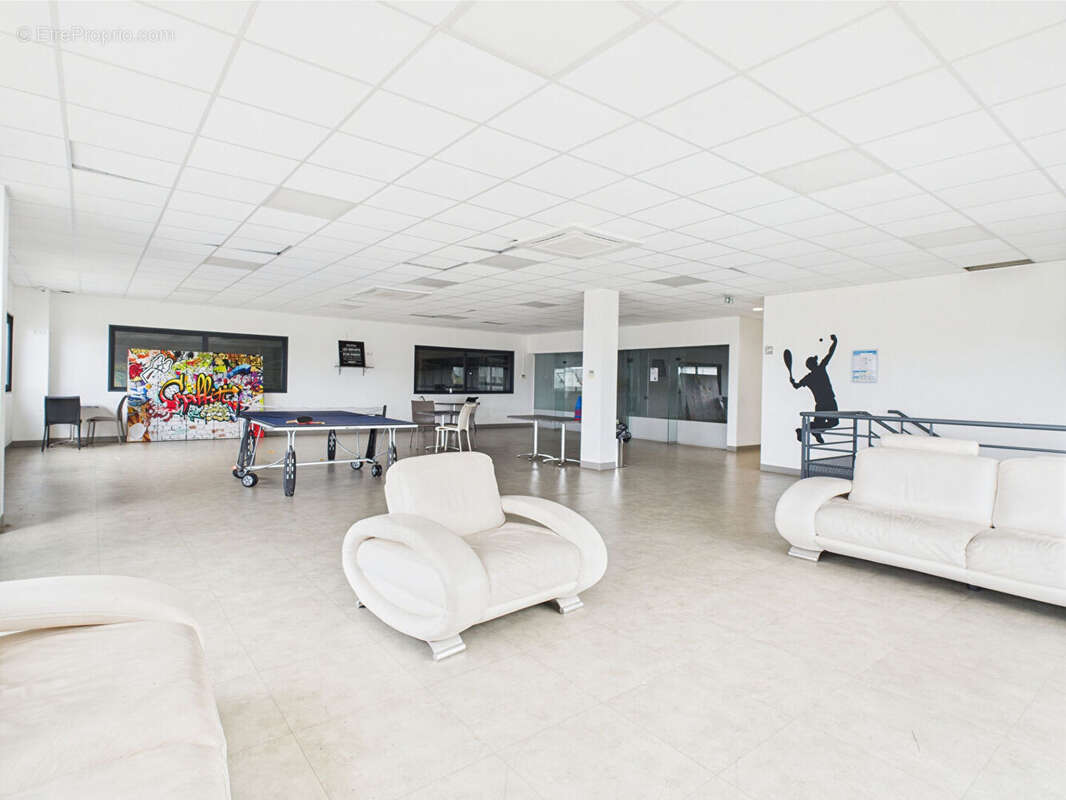 Local d'activité Prunelli Di Fiumorbo 260,50 m2 - photo 2