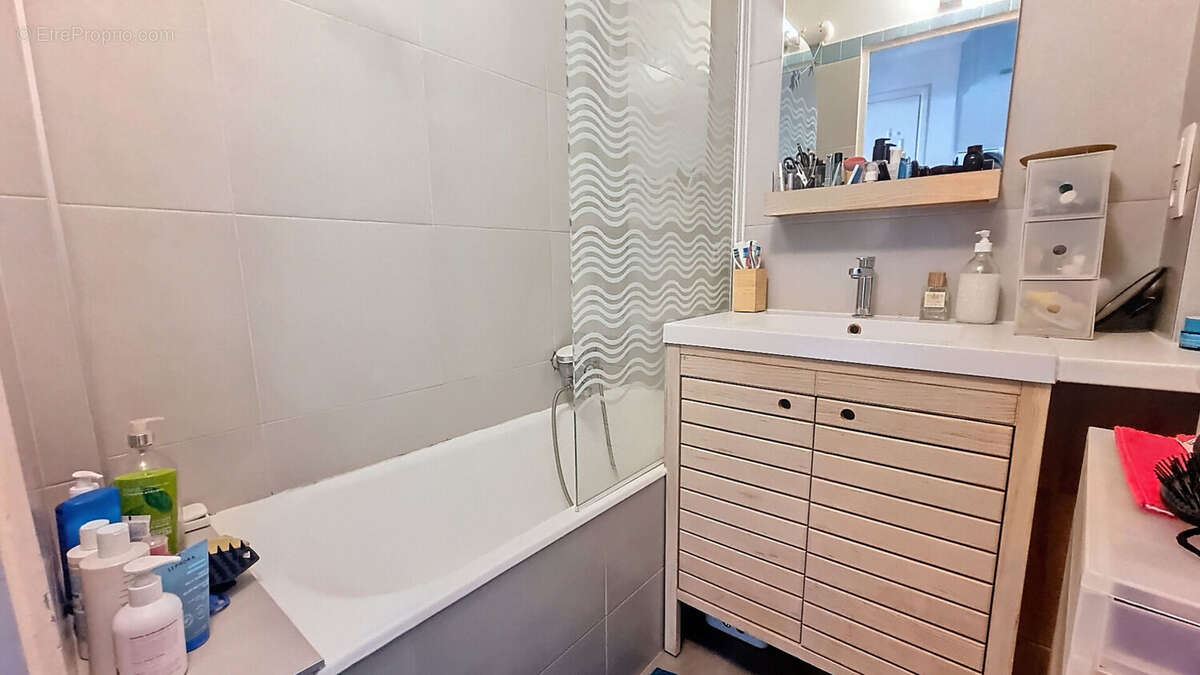 Appartement à PARIS-20E