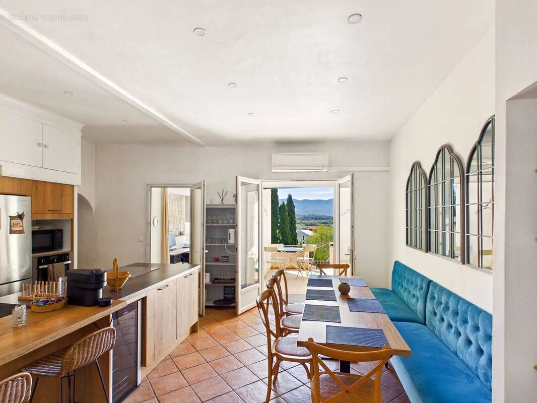 Maison à POURRIERES